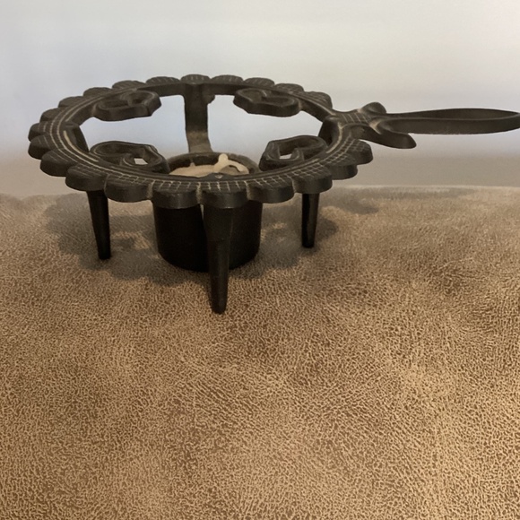 Wilton vintage  cast iron candle holder - Picture 2 of 5